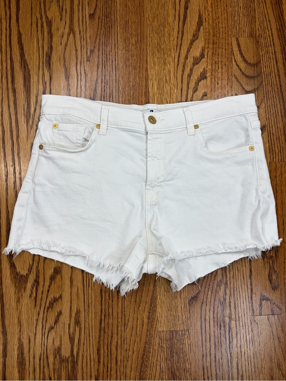 7 For All Mankind 3" White Frayed Hem Cutoff Denim Shorts (29)